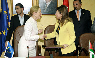 EU-Jordan Agreement by Commissioner Mrs Benita Ferrero-Waldner and Jordanian Minister Mrs Suhait Al Ali